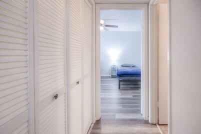 Spacious 3 BR, 2 BA Condo near Med Center & NRG, 20% discount