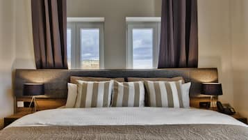 Superior Double or Twin Room | Minibar, desk, soundproofing, iron/ironing board