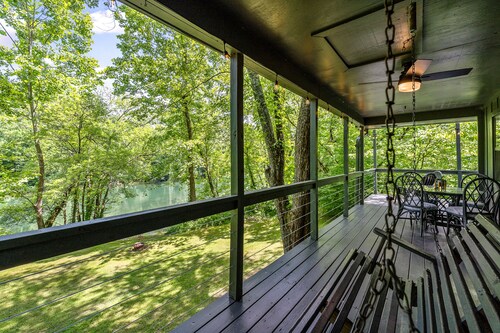Cozy Retreat on the Obey River near Dale Hollow Lake