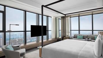 Een minibar, individueel gedecoreerd, individueel gemeubileerd