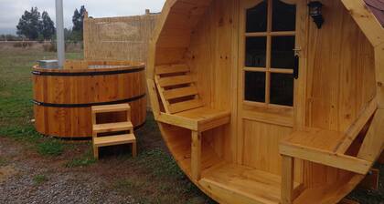 Parcela con tranque, sala de juegos, terraza,