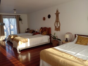 8 bedrooms, desk, iron/ironing board, free WiFi - Parcela con tranque, sala de juegos, terraza, (Santa Cruz)