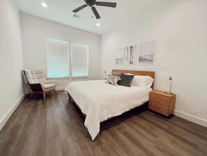 3 chambres, fer et planche à repasser, lit parapluie, Wi-Fi