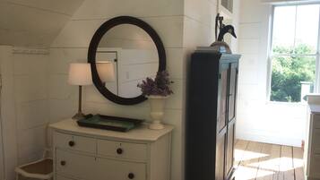 1 多间卧室、熨斗/熨衣板、WiFi、床单