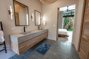 4 bedrooms, in-room safe, free WiFi, bed sheets