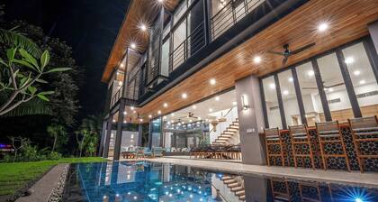 Casa Arena - Jungle Luxury Villa – Steps to the Beach -Pool + Prime Location