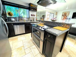 Private kitchen - ★ New ! Encinitas Gem, Your home away from home ★ (Encinitas)