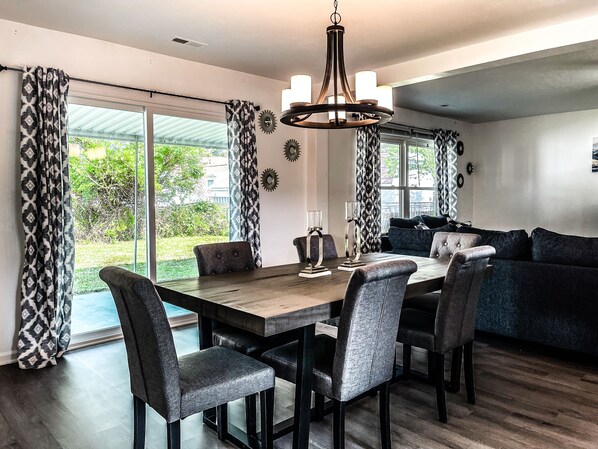 Dining - Pleasurable Escape Hampton (Hampton)