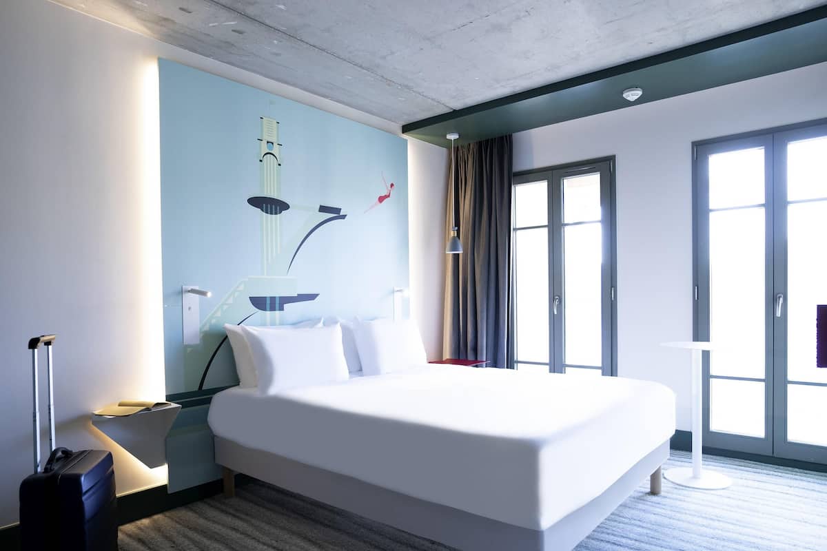 Family Room, Multiple Beds | Soundproofing, free WiFi, bed sheets