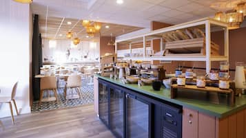 Petit déjeuner buffet compris tous les jours