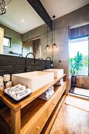 Casa Anna Santa Teresa, Full Ocean view | Baño | Toallas