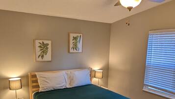 4 bedrooms, travel crib, free WiFi, bed sheets