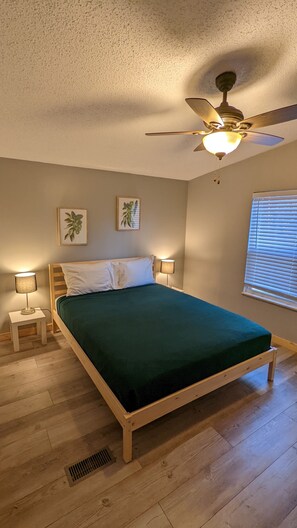 4 Schlafzimmer, Reisekinderbett, kostenloses WLAN, Bettwäsche