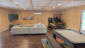 Spielezimmer