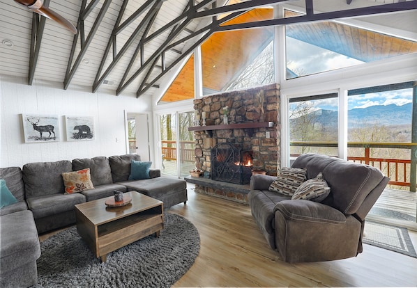 TV, fireplace, ping pong - Ski Chalet: View Grandfather Mtn w/ Cozy Fireplace (Sugar Mountain)