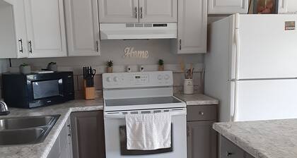 Cozy Mountain View Retreat