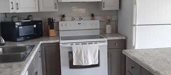 Cozy Mountain View Retreat