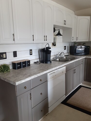 Cozy Mountain View Retreat