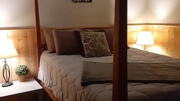 2 bedrooms, desk, free WiFi, bed sheets
