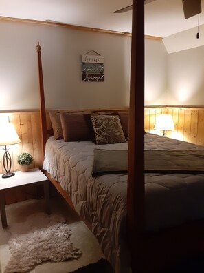 2 bedrooms, desk, free WiFi, bed sheets