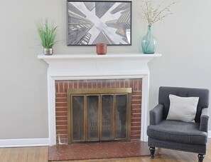 Interior - Cozy Bull City Home*1.5 mi to Duke* Dog friendly (Durham)