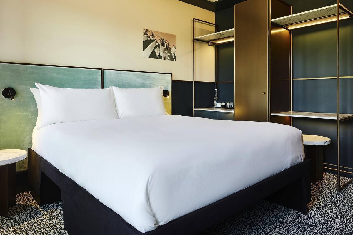 Minibar, in-room safe, blackout drapes, soundproofing