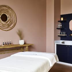 Couples treatment rooms, body treatments, body wraps, body scrubs