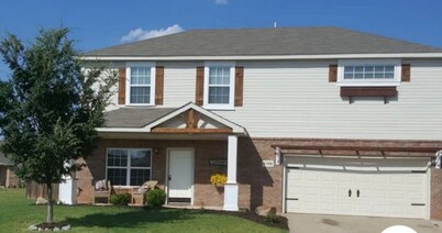 The Comfort Gathering , 4 bedrooms, 2 kings, 3 bath, sleeps 16, group-friendly. 
