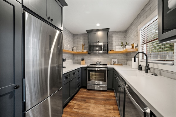 Family Kulübe | Özel mutfak | Kahve/çay makinesi, temizlik malzemeleri