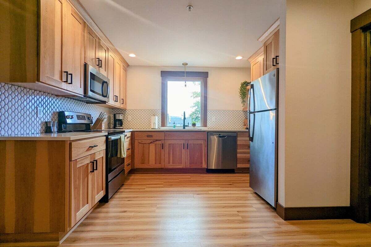 冰箱、微波炉、烤箱、炉灶