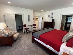 3 Schlafzimmer, Schreibtisch, Bügeleisen/Bügelbrett, kostenloses WLAN