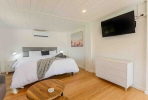 4 soverom, strykejern/-brett, wi-fi og sengetøy