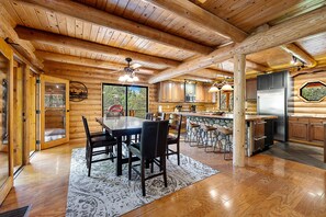 Dining - Riverside Luxury Retreat - Hot Tub, Fire Pit, Games & Mesmerizing Views (Payson)