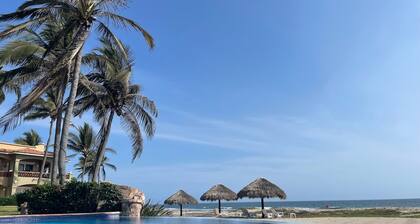 Mazatlán’s Hidden Gem: Beachfront Condo with Golf Access