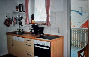 Kühlschrank, Ofen, Herdplatte, Geschirrspüler