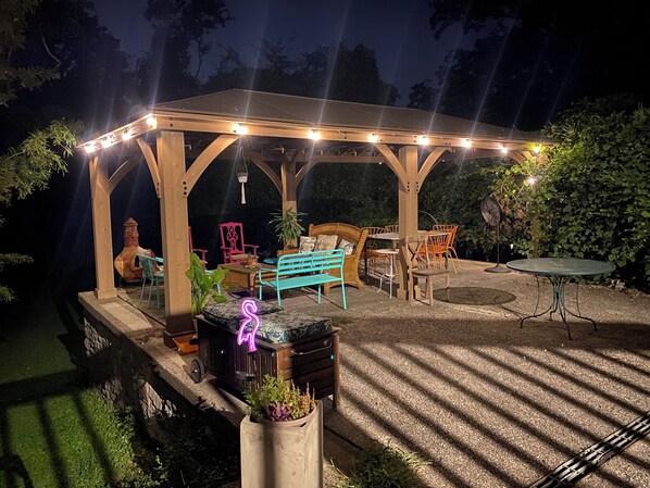 屋外ダイニングエリア