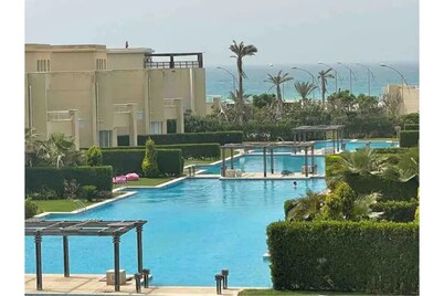 Cheerful 3-BR villa in Sedra Compound North Coast