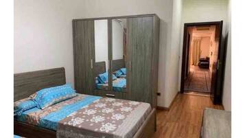 3 bedrooms, desk, free WiFi