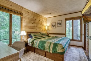 2 camere, una scrivania, ferro/asse da stiro, culla da viaggio