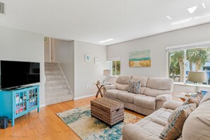 TV, DVD player - Indian Springs 1216 - INTERCOASTAL VIEW Condo! (Largo)