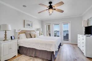 4 habitaciones, tabla de planchar con plancha, wifi y ropa de cama 