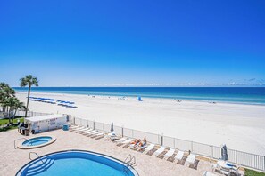 Sulla spiaggia, teli da spiaggia