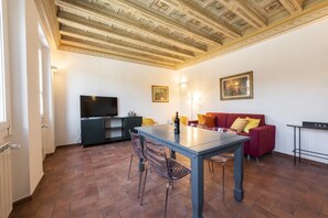 Interior - Santa Croce View 2 apartment by Mmega (Firenze)