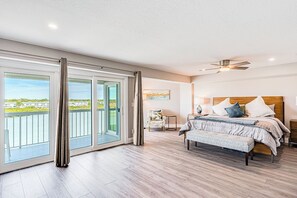 4 habitaciones, tabla de planchar con plancha, wifi y ropa de cama 