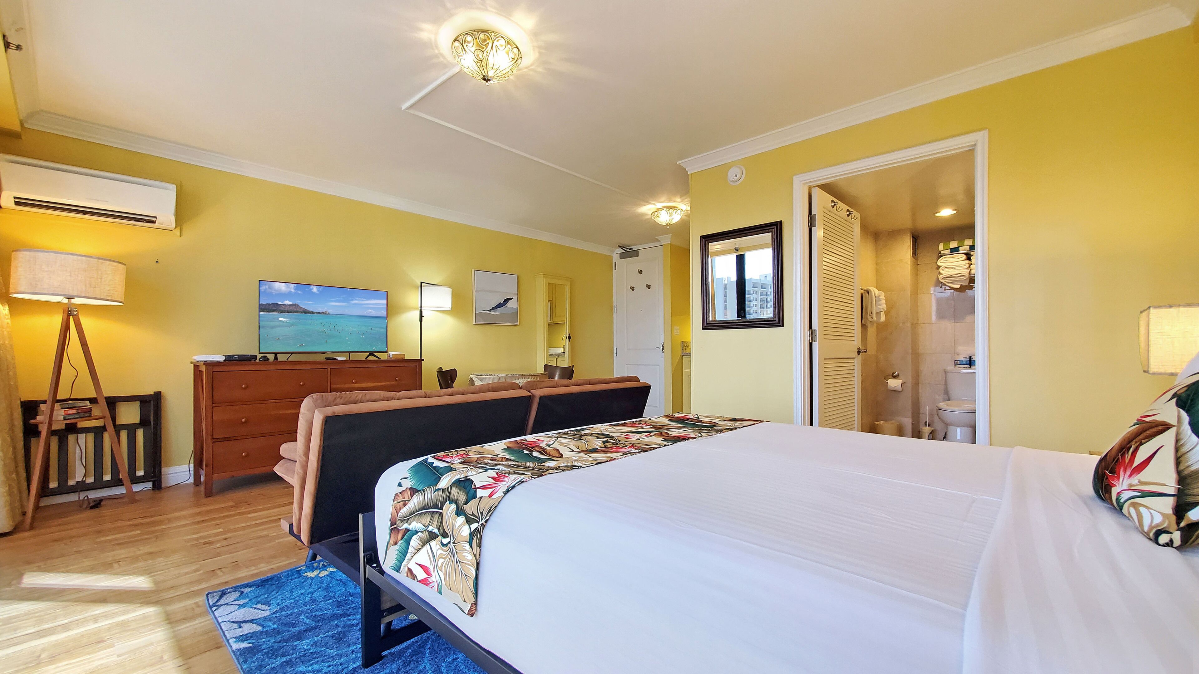 1 bedroom, desk, iron/ironing board, free WiFi