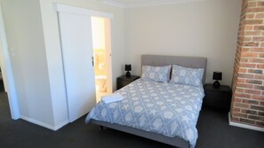 3 bedrooms, iron/ironing board