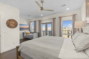 4 多间卧 室、熨斗/熨衣板、旅行婴儿床、WiFi