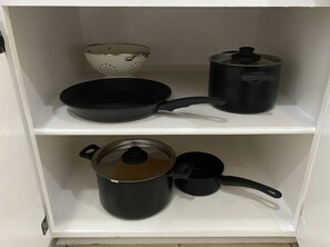 3 bedrooms, iron/ironing board, travel crib, free WiFi