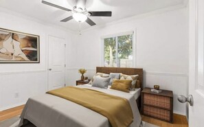 4 quartos, ferros/tábuas de passar roupa, berço de viagem