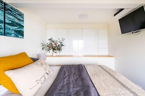 1 habitación, tabla de planchar con plancha, wifi y ropa de cama 